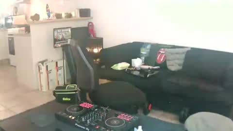 Snapshot of goldyguy011 chatting on 06-14-26, 02:24 goldyguy011 online show from 06-14-26, 02:24