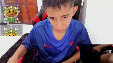 Snapshot of gomitaboy_1 chatting on 10-16-25, 07:15 angel black online show from 10-16-25, 07:15