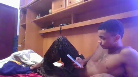 Snapshot of gommez19 chatting on 11-02-25, 06:21 GOMMEZ online show from 11-02-25, 06:21