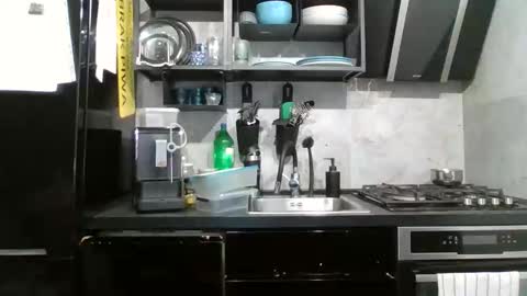 Snapshot of good30boyy chatting on 12-15-25, 09:35 good30boyy online show from 12-15-25, 09:35