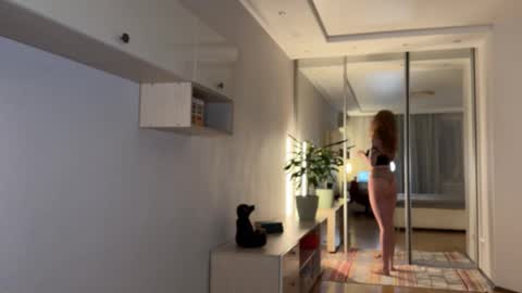 Polly online show from 11-21-25, 05:00