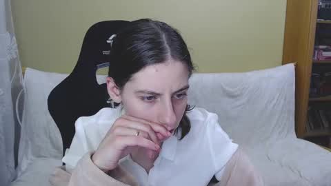 Elizabeth Effie online show from 03-09-25, 06:32