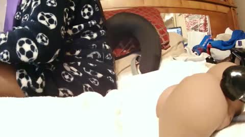 Juicy Booty online show from 12-19-24, 06:01