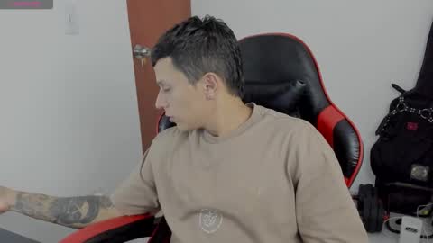 Snapshot of goodboy69i chatting on 10-30-25, 11:27 goodboy69i online show from 10-30-25, 11:27