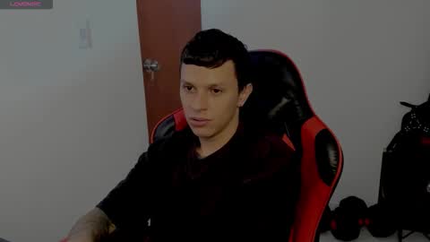 Snapshot of goodboy69i chatting on 11-12-25, 01:00 goodboy69i online show from 11-12-25, 01:00