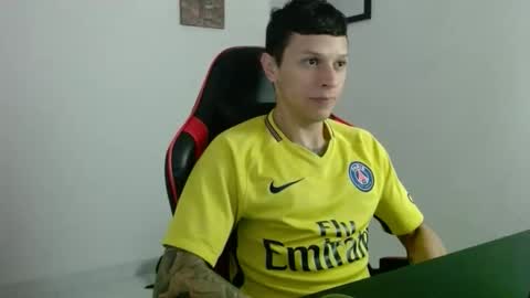 Snapshot of goodboy69i chatting on 11-16-25, 11:38 goodboy69i online show from 11-16-25, 11:38