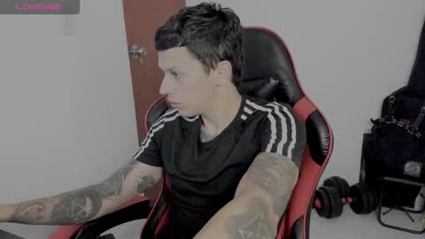 Snapshot of goodboy69i chatting on 11-18-25, 11:03 goodboy69i online show from 11-18-25, 11:03