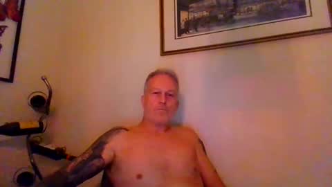 Snapshot of goodgriefnotagain chatting on 11-26-25, 04:19 Goodgriefnotagain online show from 11-26-25, 04:19