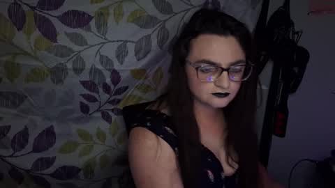 Snapshot of goodgrl1799 chatting on 09-21-25, 03:41 goodgrl1799 online show from 09-21-25, 03:41