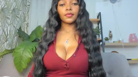 Snapshot of goofyshygirl1 chatting on 12-14-25, 04:45 Dominique online show from 12-14-25, 04:45