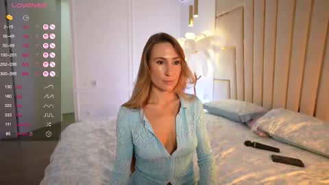 gooodgirlhere online show from 10-12-25, 04:17