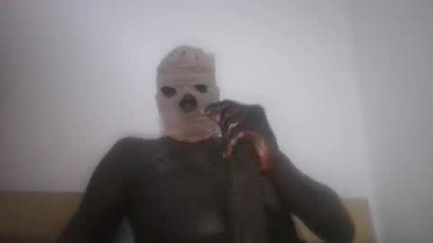 Snapshot of gorashado chatting on 09-29-25, 10:47 Sexy Black Model online show from 09-29-25, 10:47