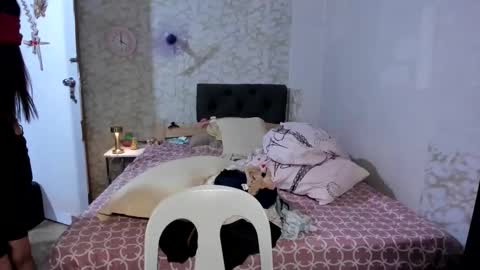 geneviev online show from 11-23-25, 07:46