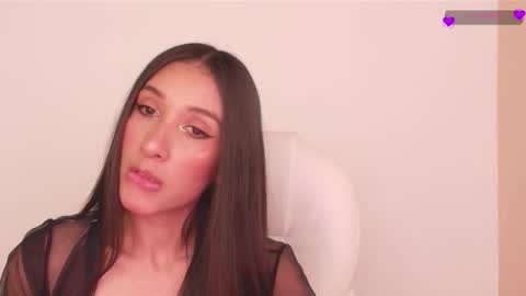 Snapshot of gorgeous_brunette chatting on 11-24-25, 09:20 Rose online show from 11-24-25, 09:20