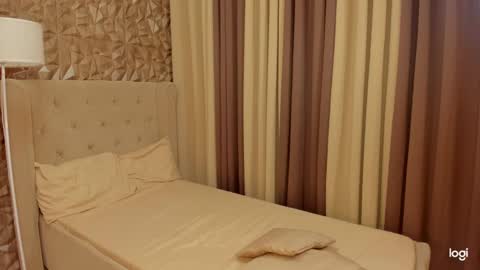 RIANA online show from 02-19-25, 09:14