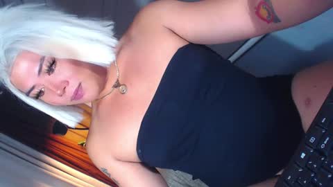 Samantha online show from 04-26-26, 04:21