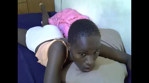 Snapshot of gorgeous_maya1 chatting on 10-21-25, 01:06 gorgeous_maya1 online show from 10-21-25, 01:06