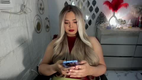 Snapshot of gorgeousamandarose chatting on 01-16-25, 09:27 Amanda rose online show from 01-16-25, 09:27