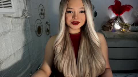 Snapshot of gorgeousamandarose chatting on 01-22-25, 11:43 Amanda rose online show from 01-22-25, 11:43