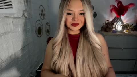 Snapshot of gorgeousamandarose chatting on 01-25-25, 07:49 Amanda rose online show from 01-25-25, 07:49