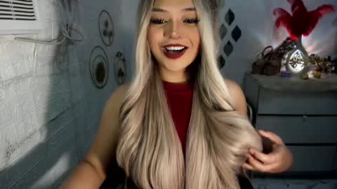 Snapshot of gorgeousamandarose chatting on 01-26-25, 06:07 Amanda rose online show from 01-26-25, 06:07