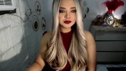 Snapshot of gorgeousamandarose chatting on 02-11-25, 03:18 Amanda rose online show from 02-11-25, 03:18