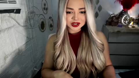 Snapshot of gorgeousamandarose chatting on 02-11-25, 02:24 Amanda rose online show from 02-11-25, 02:24