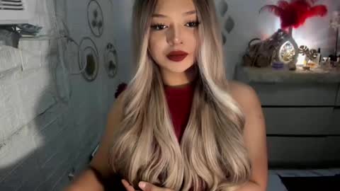 Snapshot of gorgeousamandarose chatting on 03-11-25, 03:05 Amanda rose online show from 03-11-25, 03:05