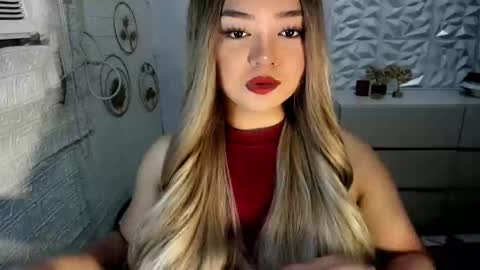 Snapshot of gorgeousamandarose chatting on 10-01-25, 03:12 Amanda rose online show from 10-01-25, 03:12