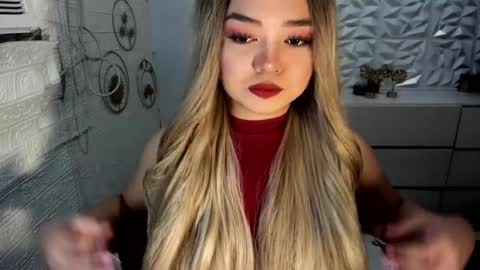 Snapshot of gorgeousamandarose chatting on 10-03-25, 02:41 Amanda rose online show from 10-03-25, 02:41