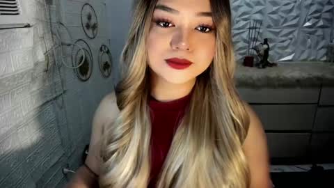 Snapshot of gorgeousamandarose chatting on 10-14-25, 06:25 Amanda rose online show from 10-14-25, 06:25