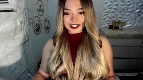 Snapshot of gorgeousamandarose chatting on 10-16-25, 08:32 Amanda rose online show from 10-16-25, 08:32