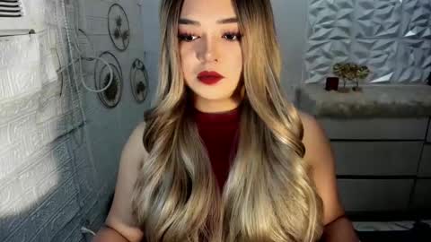 Snapshot of gorgeousamandarose chatting on 10-17-25, 09:01 Amanda rose online show from 10-17-25, 09:01