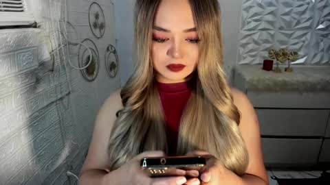 Snapshot of gorgeousamandarose chatting on 10-17-25, 10:34 Amanda rose online show from 10-17-25, 10:34