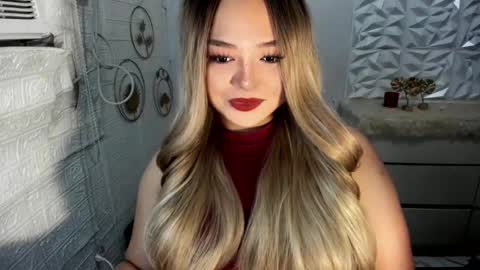Snapshot of gorgeousamandarose chatting on 10-18-25, 01:23 Amanda rose online show from 10-18-25, 01:23