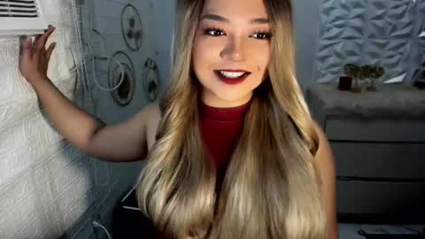 Snapshot of gorgeousamandarose chatting on 10-21-25, 02:45 Amanda rose online show from 10-21-25, 02:45