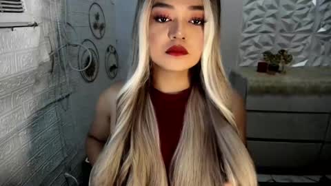 Snapshot of gorgeousamandarose chatting on 11-05-25, 02:33 Amanda rose online show from 11-05-25, 02:33