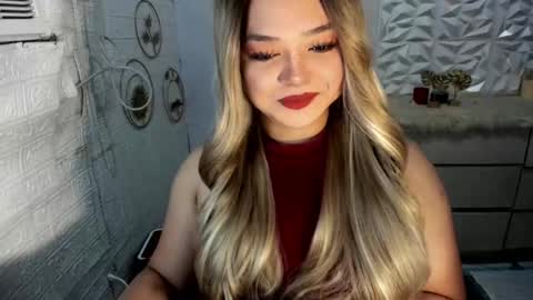 Snapshot of gorgeousamandarose chatting on 11-12-25, 02:34 Amanda rose online show from 11-12-25, 02:34