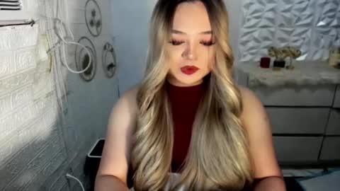Snapshot of gorgeousamandarose chatting on 11-14-25, 02:54 Amanda rose online show from 11-14-25, 02:54