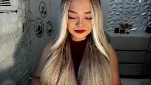 Snapshot of gorgeousamandarose chatting on 11-24-25, 12:32 Amanda rose online show from 11-24-25, 12:32