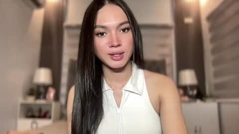 D I A N A online show from 04-30-26, 12:00