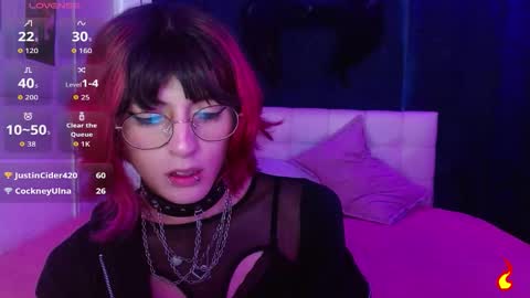goth_minerva online show from 10-22-25, 01:44