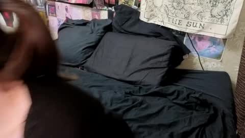 Amy online show from 04-07-26, 07:47