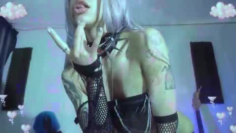        online show from 10-18-25, 05:32