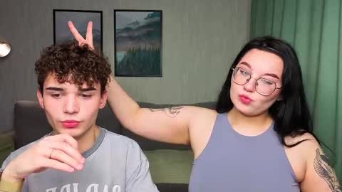 Snapshot of gothicxz chatting on 09-09-25, 06:40 HIMORI AND LISAPVT NAKED online show from 09-09-25, 06:40