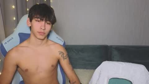 Snapshot of gothicxz chatting on 10-25-25, 06:10 HIMORI AND LISAPVT NAKED online show from 10-25-25, 06:10