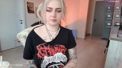 traumfrau Kira angel face devil eyes I SELL A LOT VIDEO IN GALLERY online show from 03-29-26, 12:27