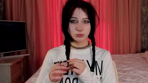 Snapshot of gothlovv chatting on 03-15-26, 08:42 gothlovv online show from 03-15-26, 08:42
