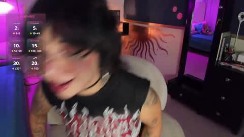 Violet online show from 05-26-26, 02:18