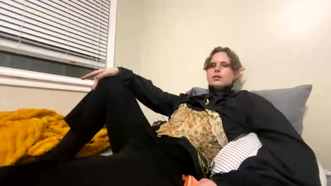 Doll online show from 05-31-26, 12:52